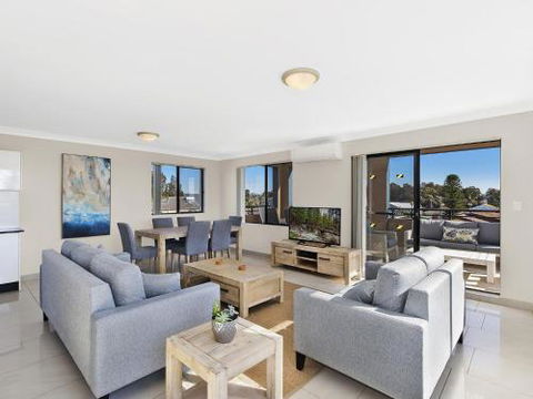McGirr Penthouse Apartment - Hotel Accommodation 0