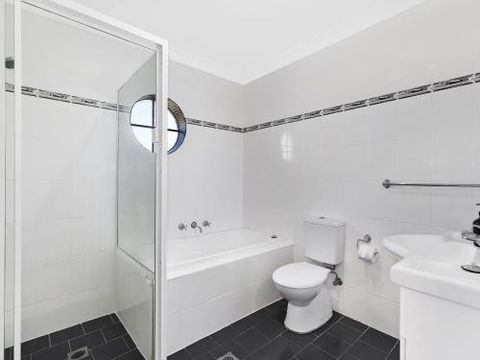 McGirr Penthouse Apartment - Hotel Accommodation 6
