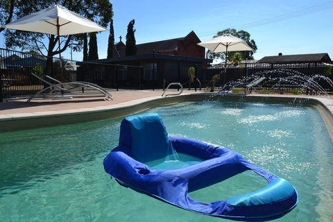 Wingham Motel - Hotel Accommodation 2