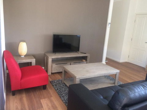 Costa Park Cottage Dio Armidale - Hotel Accommodation 5