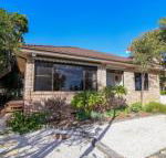 A Reflection on the Lake - Hotel Accommodation