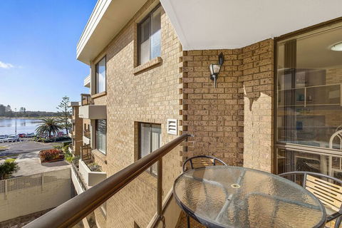 Golden Sands Apartment 10 - Hotel Accommodation 5