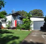 10 Double Island Drive Modern family home centrally located swimming pool  outdoor area - Hotel Accommodation