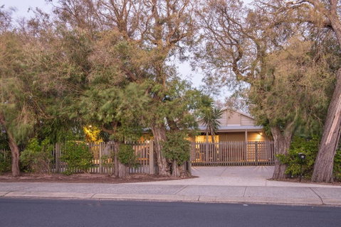 Boardwalk - Hotel Accommodation 5