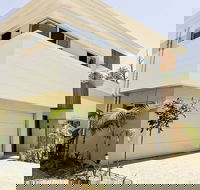 Fat Frog Beach Houses - Hotel Accommodation