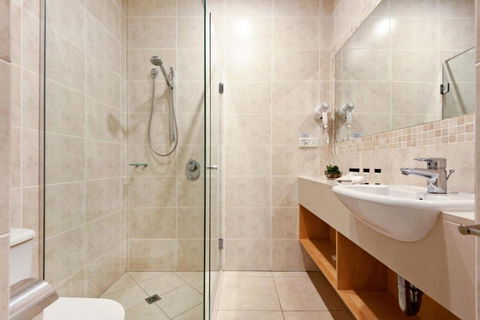 Pavillion 3 Absolute Waterfront 4 Bedroom 2 Lounge Room Plunge Pool + Golf Buggy - Hotel Accommodation 7