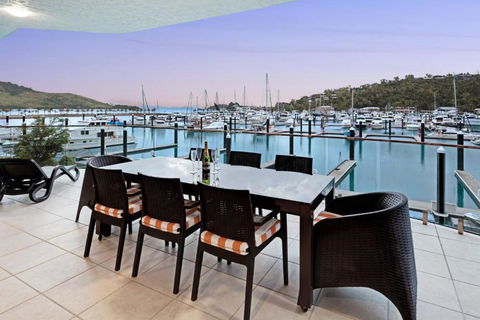 Pavillion 3 Absolute Waterfront 4 Bedroom 2 Lounge Room Plunge Pool + Golf Buggy - Hotel Accommodation 4