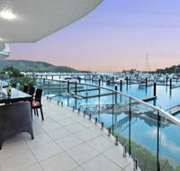 Pavillion 3 Absolute Waterfront 4 Bedroom 2 Lounge Room Plunge Pool  Golf Buggy - Hotel Accommodation