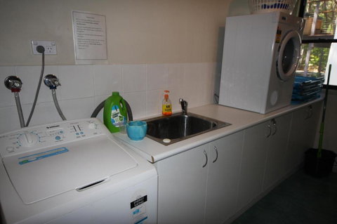 1 Naiad Court Lowset Family Home With Swimming Pool & Covered Deck. Pet Friendly - Hotel Accommodation 6