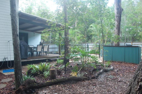 1 Naiad Court Lowset Family Home With Swimming Pool & Covered Deck. Pet Friendly - Hotel Accommodation 3