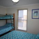 1 Naiad Court Lowset Family Home With Swimming Pool & Covered Deck. Pet Friendly - Hotel Accommodation 0