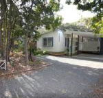 15 Belle Court Modern architect designed open plan holiday home with outdoor shower - Hotel Accommodation
