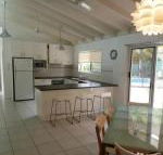 15 Larapinta Court Family home with swimming pool in a quiet street  central location close to CBD - Hotel Accommodation