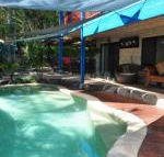 43 Double Island Drive Two level holiday home with swimming pool. Located close to beach  CBD - Hotel Accommodation