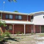 31 Bombala Crescent Two Storey Home With Covered Outdoor Deck Fully Fenced Backyard. Pet Friendly - Hotel Accommodation 0