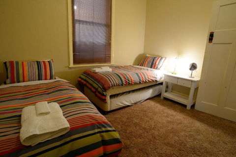The Californian - Hotel Accommodation 1