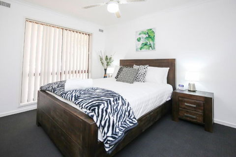 Allure Apartments Central - Hotel Accommodation 1