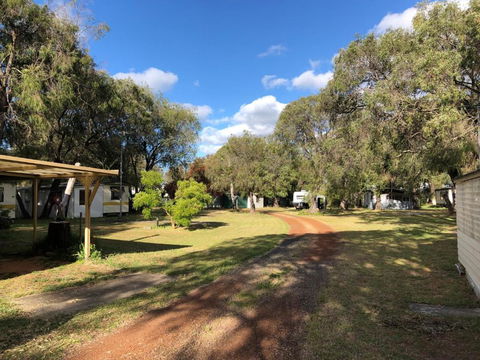 Lazy Days Caravan Park - Hotel Accommodation 6