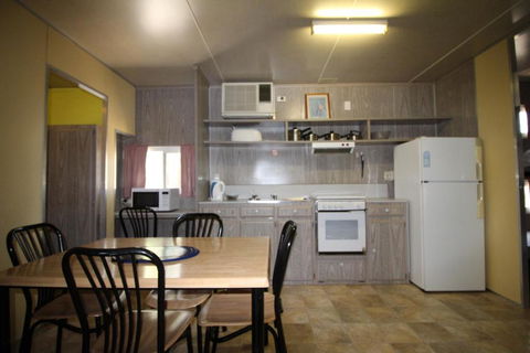 Lazy Days Caravan Park - Hotel Accommodation 4