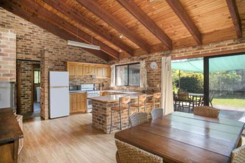 75 River Rd Tabourie Hideaway - Hotel Accommodation 0