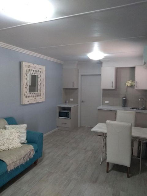 Kindred Studio Apartments - Hotel Accommodation 2