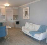 Kindred Studio Apartments - Hotel Accommodation