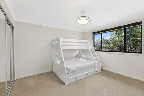 North Entrance Beach House - Hotel Accommodation 4