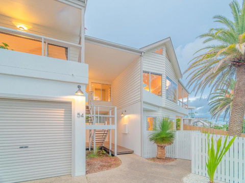 EAST COAST ESCAPES Lighthouse Studio - Hotel Accommodation 4