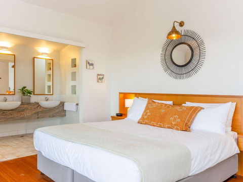 EAST COAST ESCAPES Lighthouse Studio - Hotel Accommodation 7