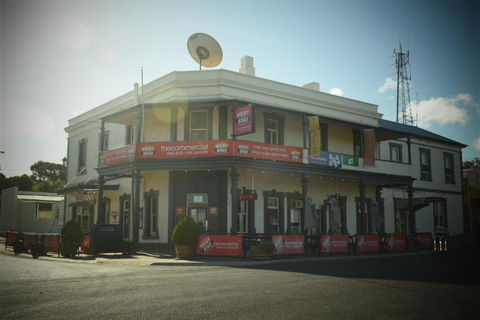 Commercial Hotel Morgan - Hotel Accommodation 1