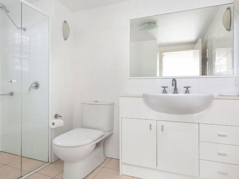 The Crest 201 Forster CBD! - Hotel Accommodation 3