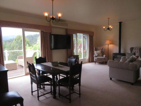 Delderfield Cottages - Hotel Accommodation 6