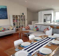 Dream Catcher Beach House Shellharbour - Hotel Accommodation