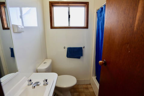 Young Tourist Park - Hotel Accommodation 6