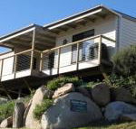 KINGFISHER COTTAGE Beachfront at the Binalong Bay - Hotel Accommodation