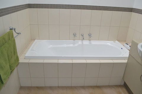 Elsinor Townhouse 8 Mulwala - Hotel Accommodation 6