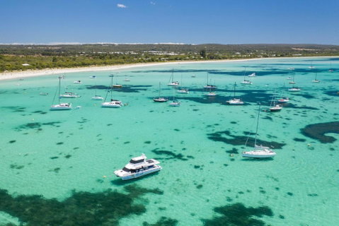 Tranquil Waters - Hotel Accommodation 1