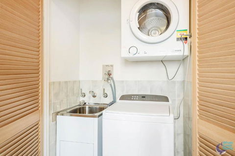 Pacific Pines Unit 6 - Hotel Accommodation 1