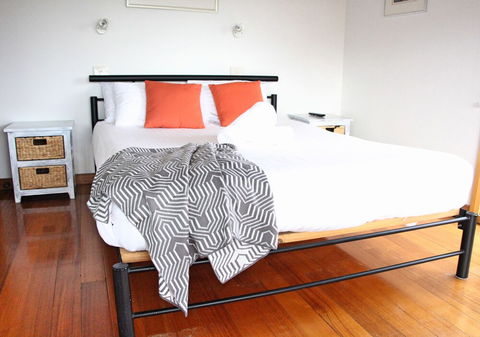 Lazy Wave Beach House - Hotel Accommodation 5
