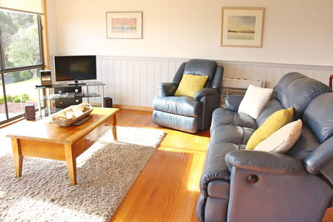 Lazy Wave Beach House - Hotel Accommodation 3