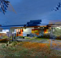 Castaway Cottage - Essentially Tas - Hotel Accommodation