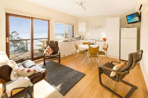 Lakescapes Cottage 180 Degree Panoramic Views - Hotel Accommodation 1