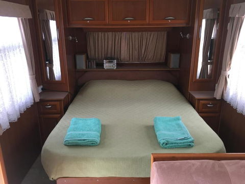 Luxury Caravan - Hotel Accommodation 5