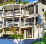 BEACHSIDE MANOR walk to the beach - Hotel Accommodation