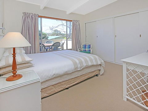 REST ASHORE At MOLLYMOOK - Hotel Accommodation 5