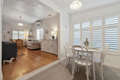 Amber Cottage Luxury Seaside Retreat With Outdoor Spa! - Hotel Accommodation 5
