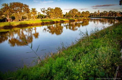 Modern Clean Luxury At The Right Price..... - Hotel Accommodation 4