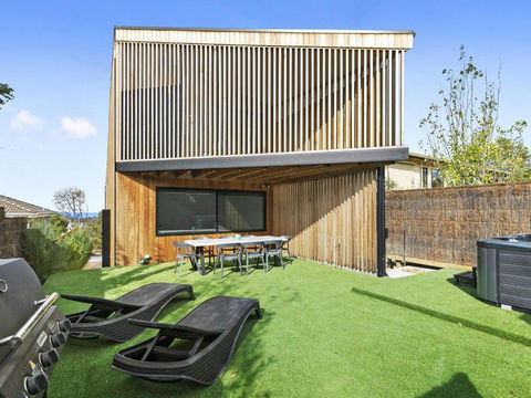 POINT BREAK NEW LISTING 2019 - Hotel Accommodation 2
