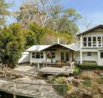 Equanimity Beautiful character filled house - Hotel Accommodation