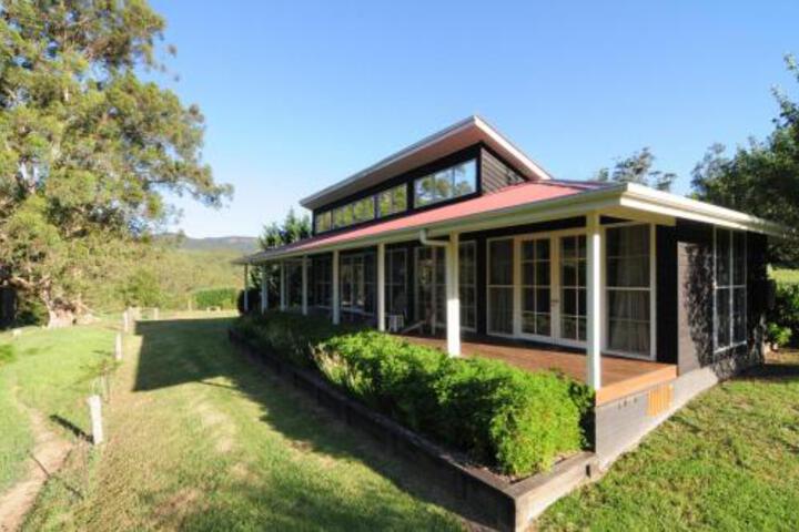 Macquarie Pass NSW Hotel Accommodation